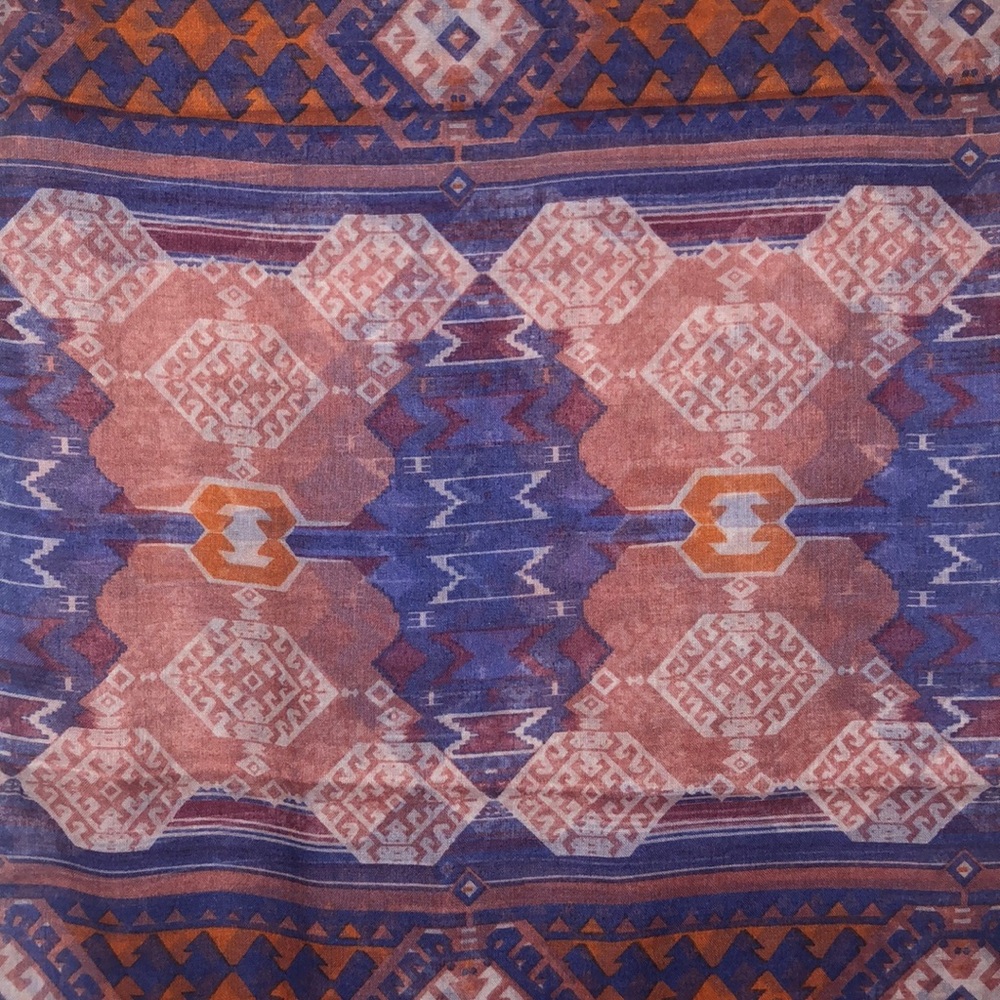 Infinity scarf with bright design